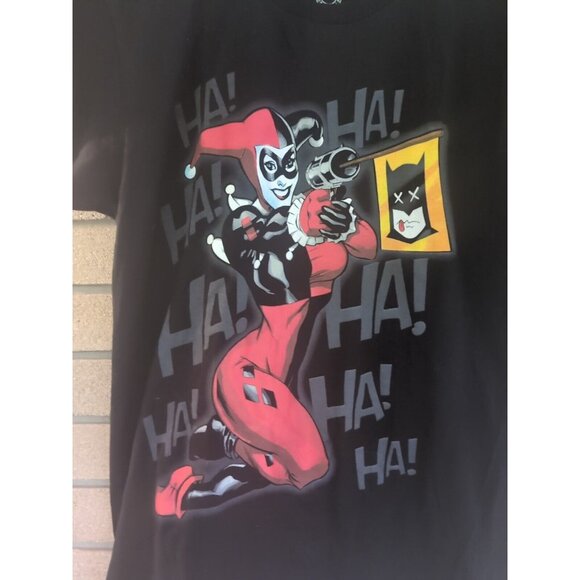 Harley Quinn DC Comics Black T-Shirt Size: Medium - Picture 2 of 3